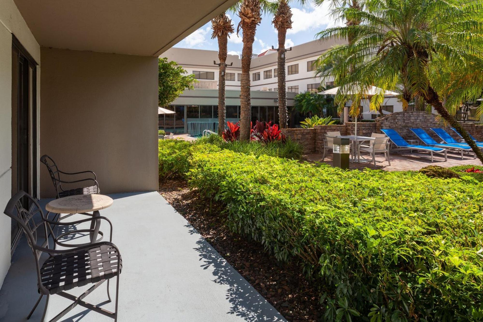Sheraton Suites Orlando Airport Hotel Eksteriør bilde